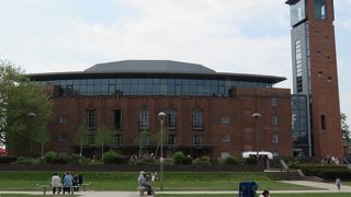 公演は春から秋にかけて・・・