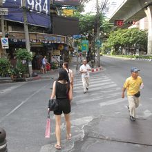スクムウィット通り
