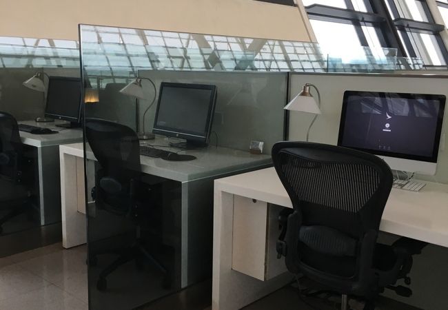 香港のキャセイラウンジと比べるとちょっと、、、