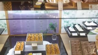 手土産に喜ばれる無難な和菓子です。