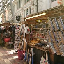 土産物の屋台