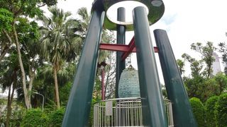 大きな梵鐘です