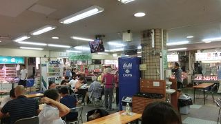 昼を少し過ぎて行ったら割と空いていました