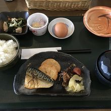 和食の朝食です