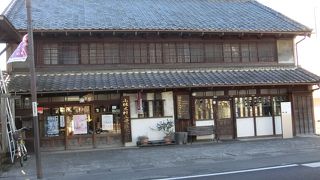 江戸時代の建物だそうです