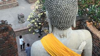 タイの人々のプライド　ビルマ王朝王子との一騎打ちに勝利した記念の寺院