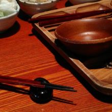 お皿は木のお皿