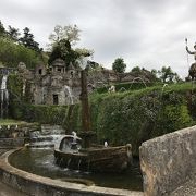 ローマの街並みを再現した噴水