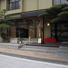 湯郷温泉 花の宿 にしき園