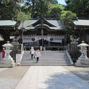 藤で有名な神社