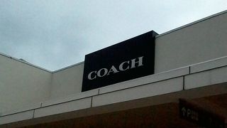 バッグや財布など、いろんなアイテムがありました