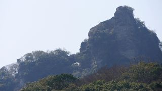 すばらしい絶景　耶馬の中でも一番かもしれない　小さなお堂に仏像がある