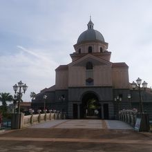 ポートピア中央の建物です