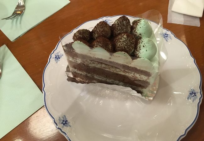 チョコミントショートケーキ