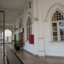 回廊は静かな雰囲気が味わえます