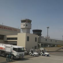 女満別空港のターミナルビル