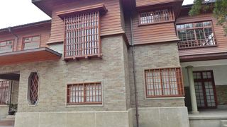 和洋折衷の建物です