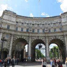 アドミラルティ アーチ 　