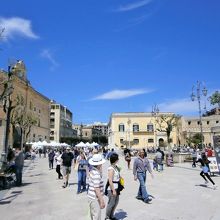 ヴィットリオ・エマヌエーレ通りを