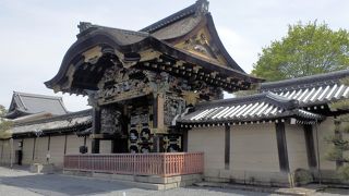 日光東照宮の陽明門に劣らない日暮門