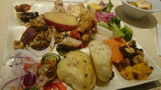 また行きたい！自然食レストラン 60種以上デザートも10週類以上