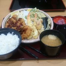 春日定食。このボリュームで890円。