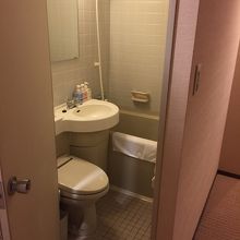 洗面・トイレ・バスユニットはコンパクトです