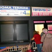 空港からバスでローマ・テルミニ駅へ