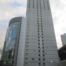 大阪駅のシンボルです