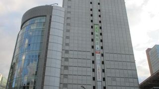 大阪駅のシンボルです