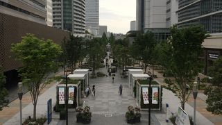 通り抜けに便利