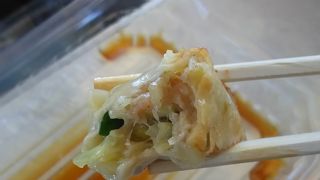 薄皮で野菜しゃきしゃきの餃子