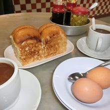 カヤトースト＆卵＆コーヒー