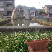 JR奈良線の城陽駅前には古墳モニュメントもあります