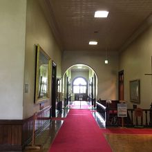 重厚感のある建物です。