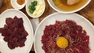 ユッケにレバ刺し