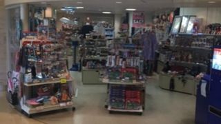 ごちゃごちゃした店