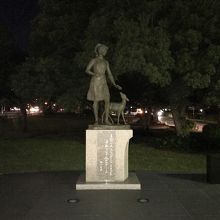 平和の像　若葉。