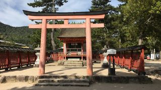 ちょっと離れた場所にあります