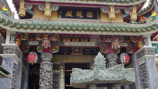 地元の人がお参りする場所