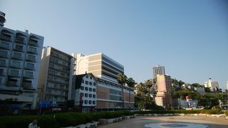 一大温泉街を形成