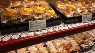 重慶飯店新館で月餅など