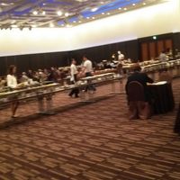 朝食会場でしたが、結婚披露宴場ですよね。