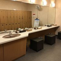大風呂はコインロッカーあり