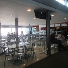 ターミナル内レストラン