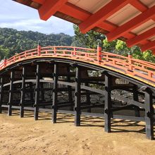 湾曲が美しい橋