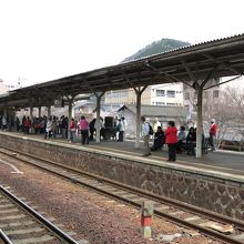 こちらは下呂駅のホームからの風景。