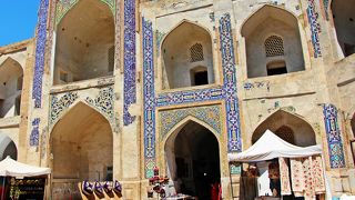 神学校の中にあるモノは…