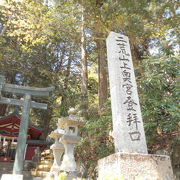 神社内に