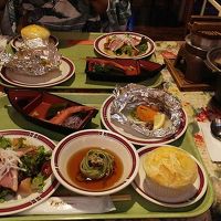 富山の食材が盛り込まれた夕食は、和洋折衷でしたが美味！
